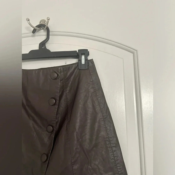 Zara Faux Leather Button Dark Brown Mini Skirt size medium blogger fav - Picture 9 of 12